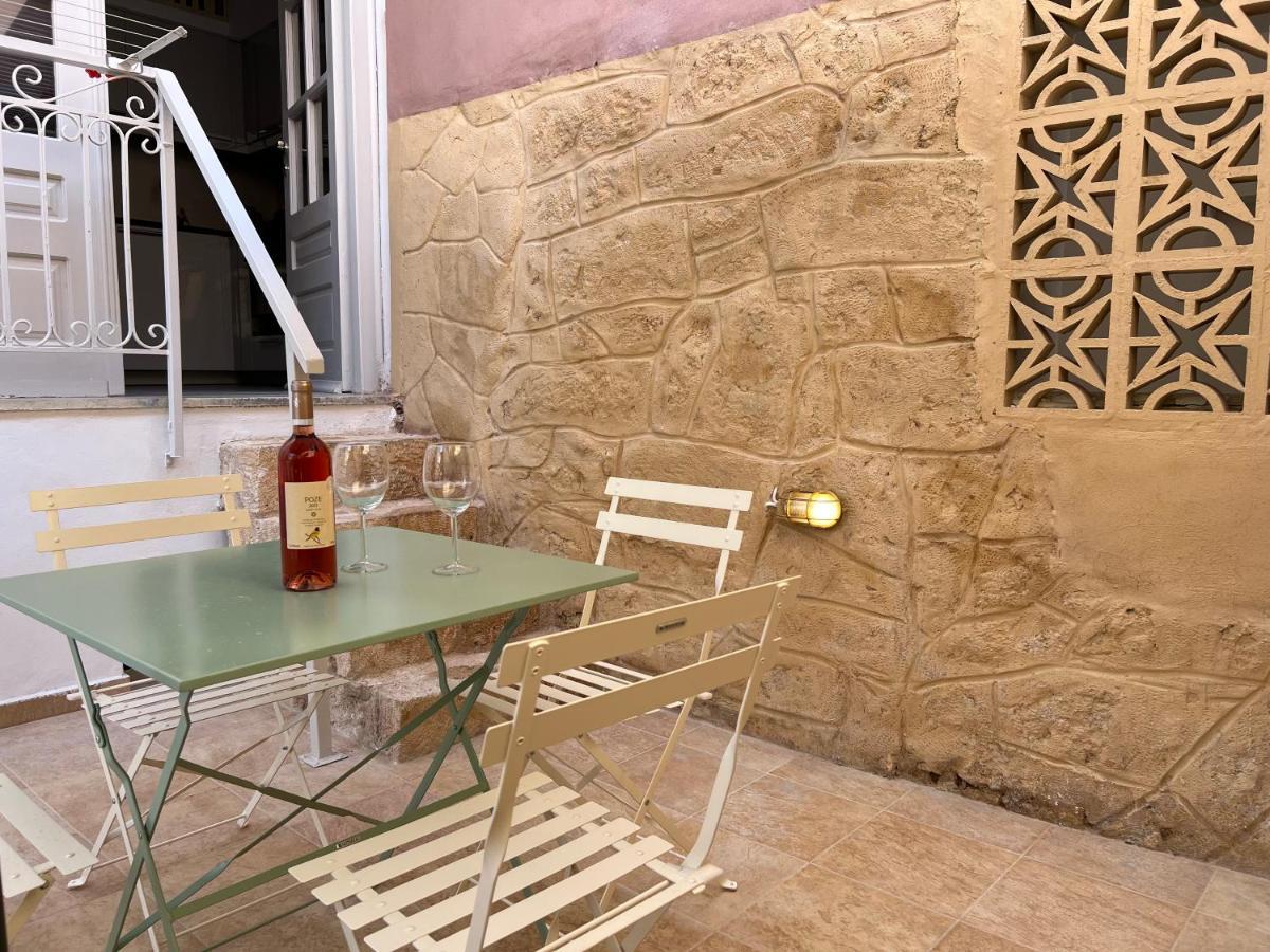 Central Suites Aegina 2 Екстер'єр фото